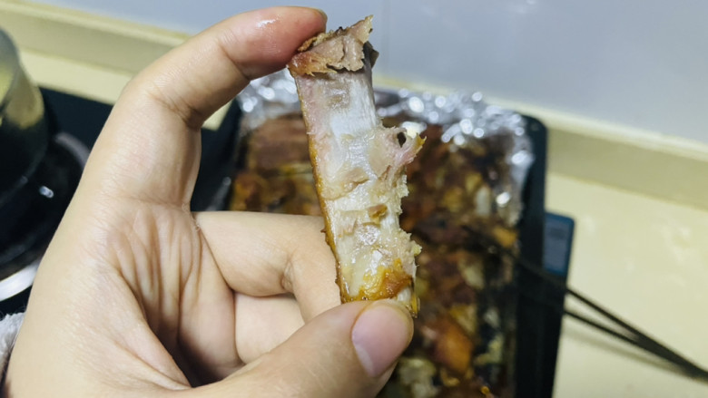 奥尔良烤排骨,好吃到舔手~