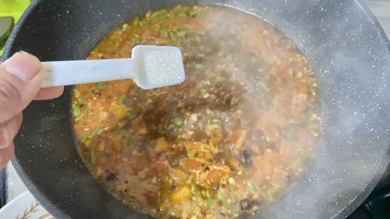 豆腐卤面➕肉末豆腐汤卤面,加入半茶匙<a style='color:red;display:inline-block;' href='/shicai/ 3729'>白糖</a>,化开调味