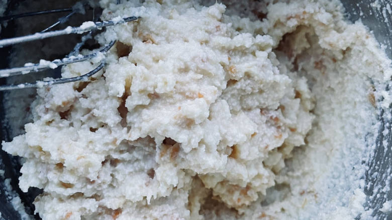 香葱肉松磅蛋糕,搅拌均匀。