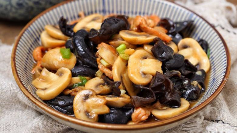 蘑菇炒肉片,家常快手菜肴首选哟!