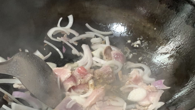 嫩南瓜炒肉丝,放肉
