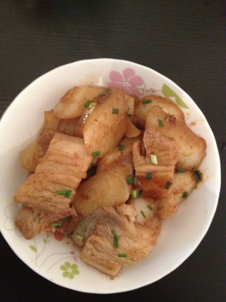 萝卜烧五花肉