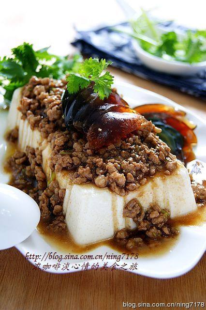 肉末皮蛋拌豆腐