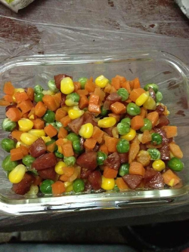 香肠炒彩丁