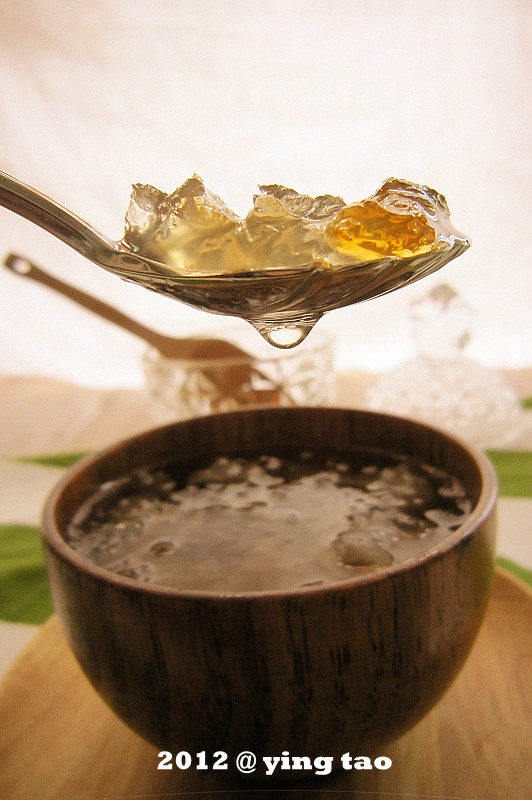 桃胶银耳羹 