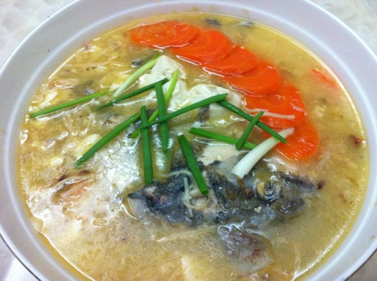 三文鱼鱼头豆腐
