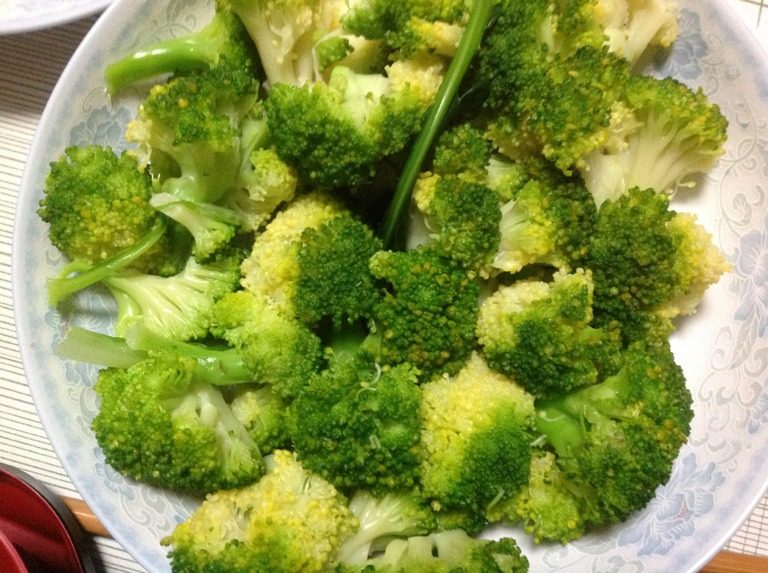 西兰花沾辣根