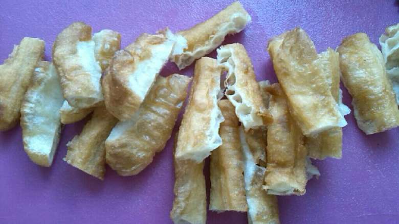 ≈丝瓜油条≈,<a style='color:red;display:inline-block;' href='/shicai/ 580'>油条</a>切长条