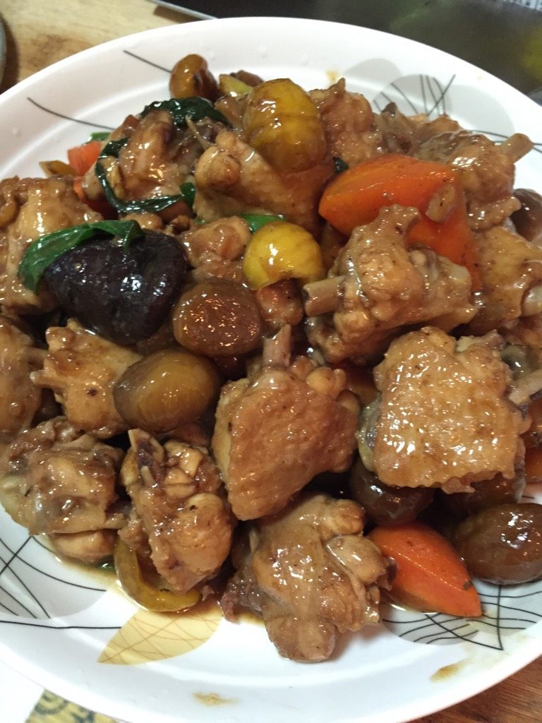板栗烧鸡翅,装盘,大功告成