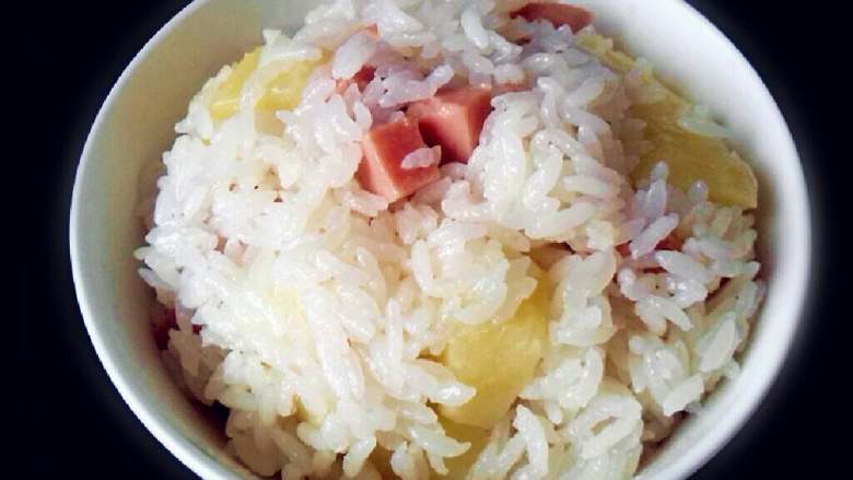 ≈火腿肠土豆焖饭≈