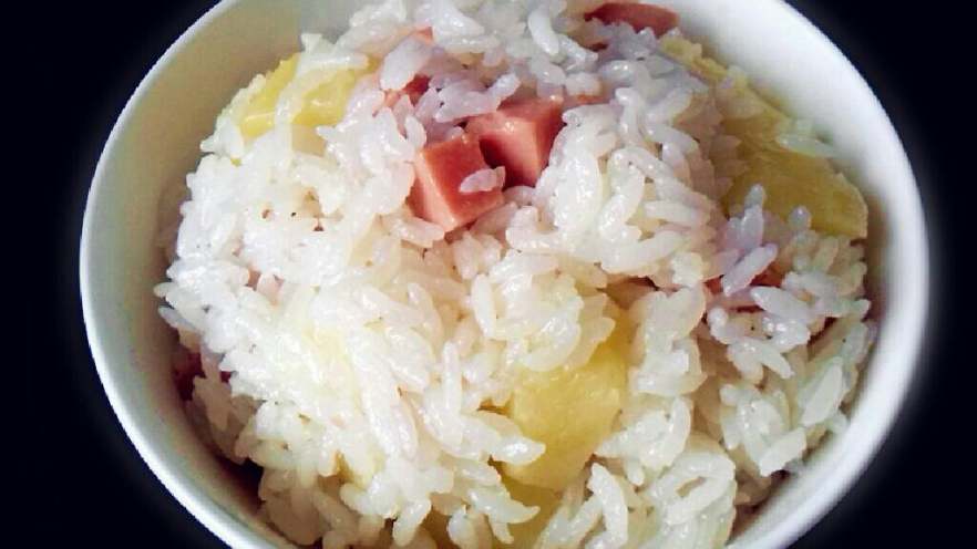 ≈火腿肠土豆焖饭≈