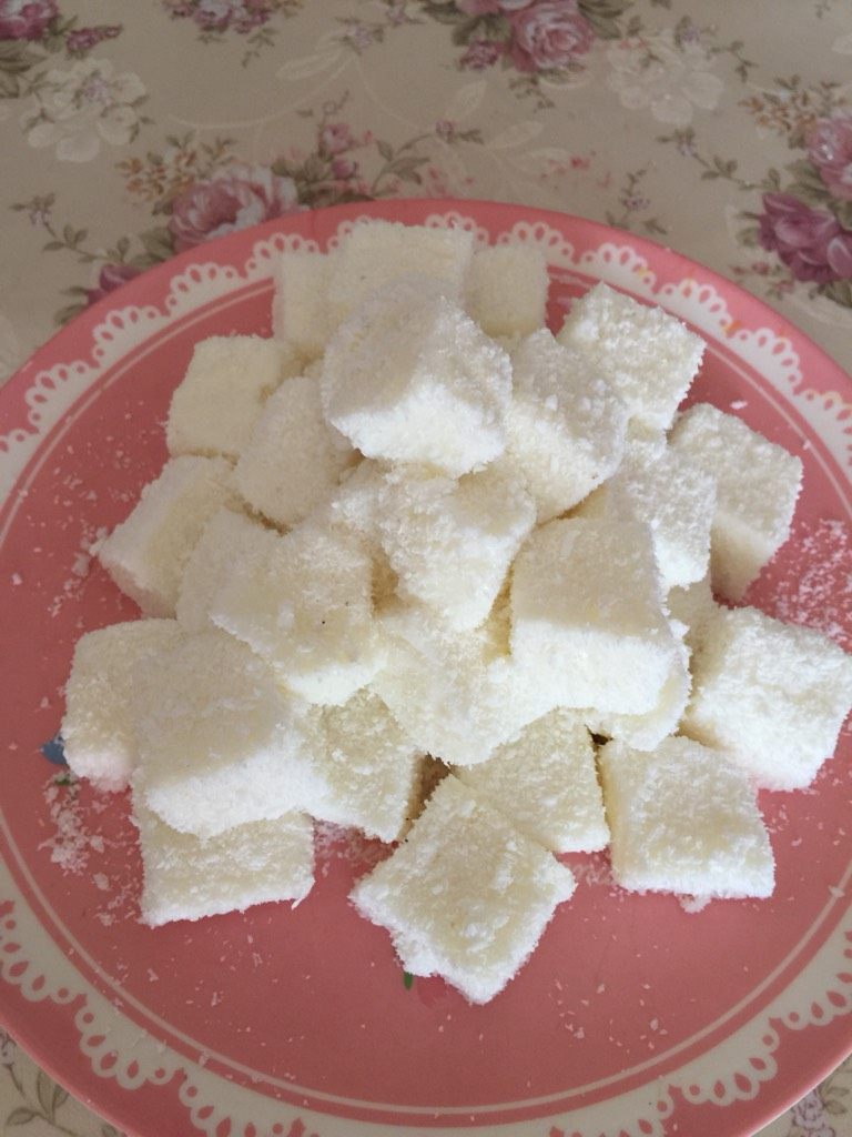 牛奶小方,晾凉，放进冰箱冷藏