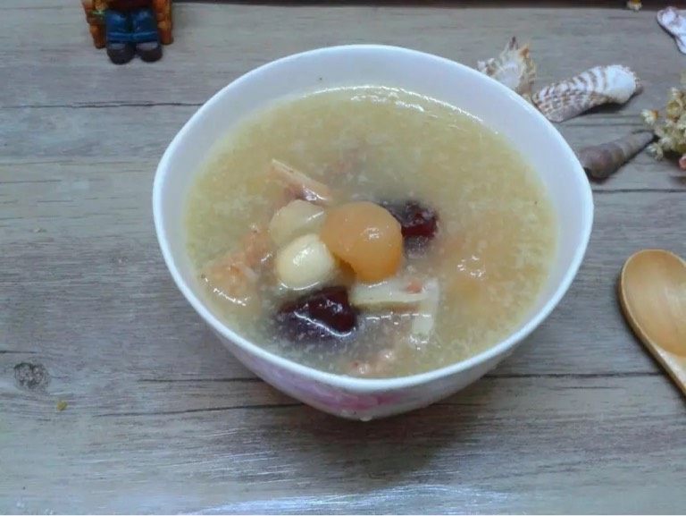 莲子红枣骨头汤