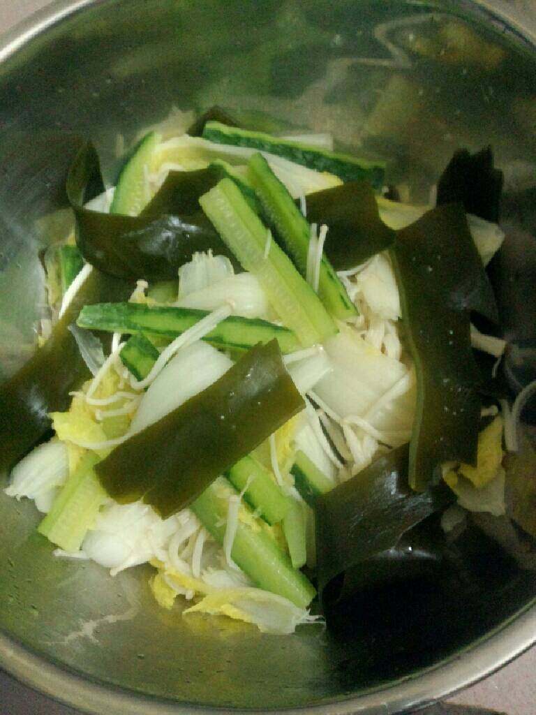 水煮肉片《家庭版》,在捞起来放盘备用