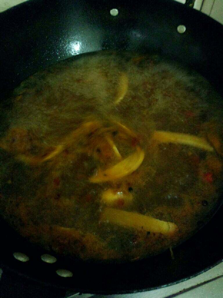 水煮肉片《家庭版》,在加入开水大火烧开