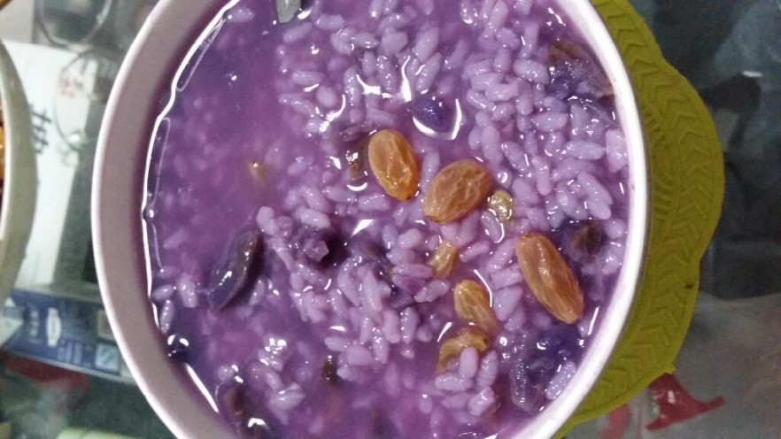 葡萄干紫薯粥