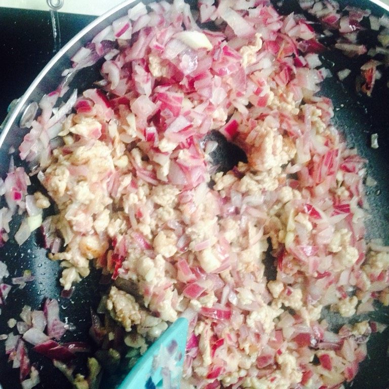 意大利面酱（可拌饭哟）,入肉丁翻炒均匀