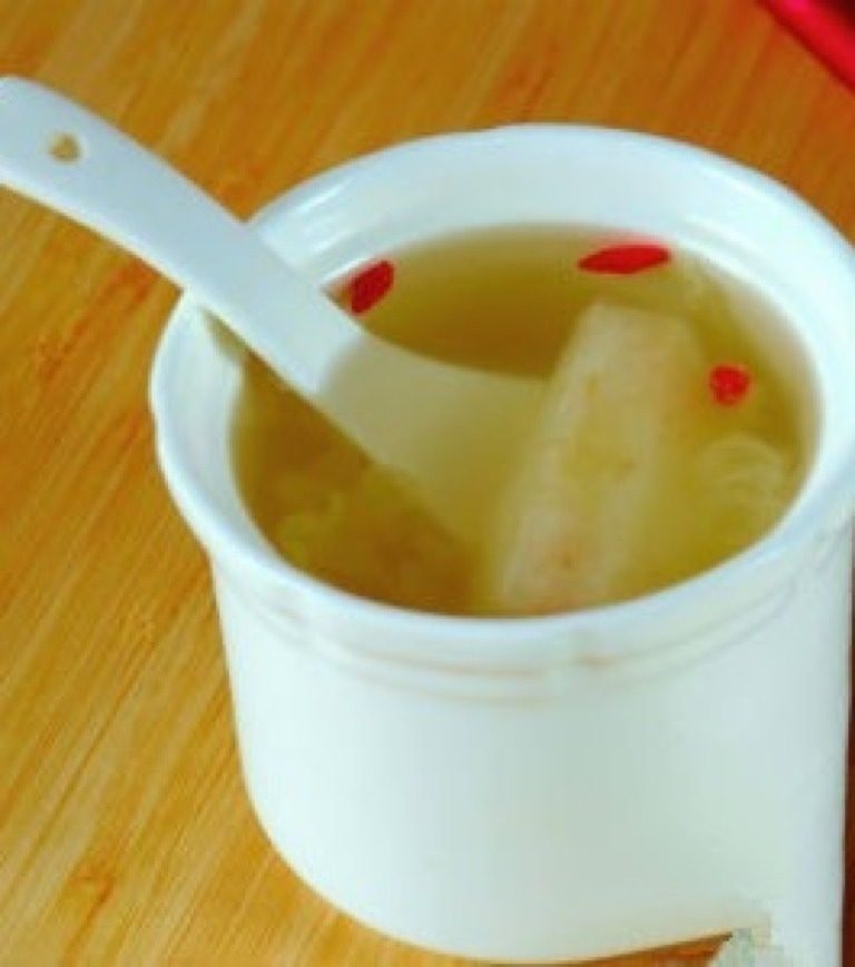 银耳雪梨糖水