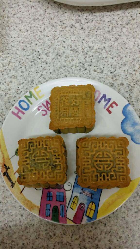 广式莲蓉蛋黄月饼