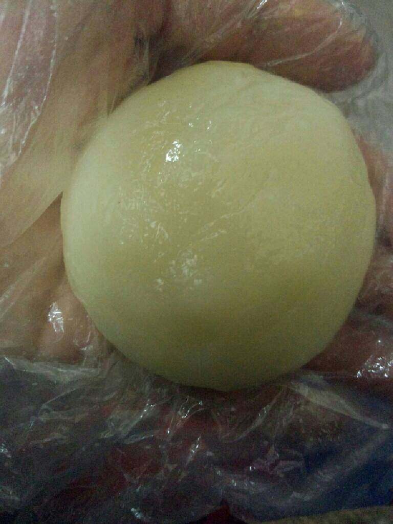 芒果酱糯米滋,在包好,揉圆