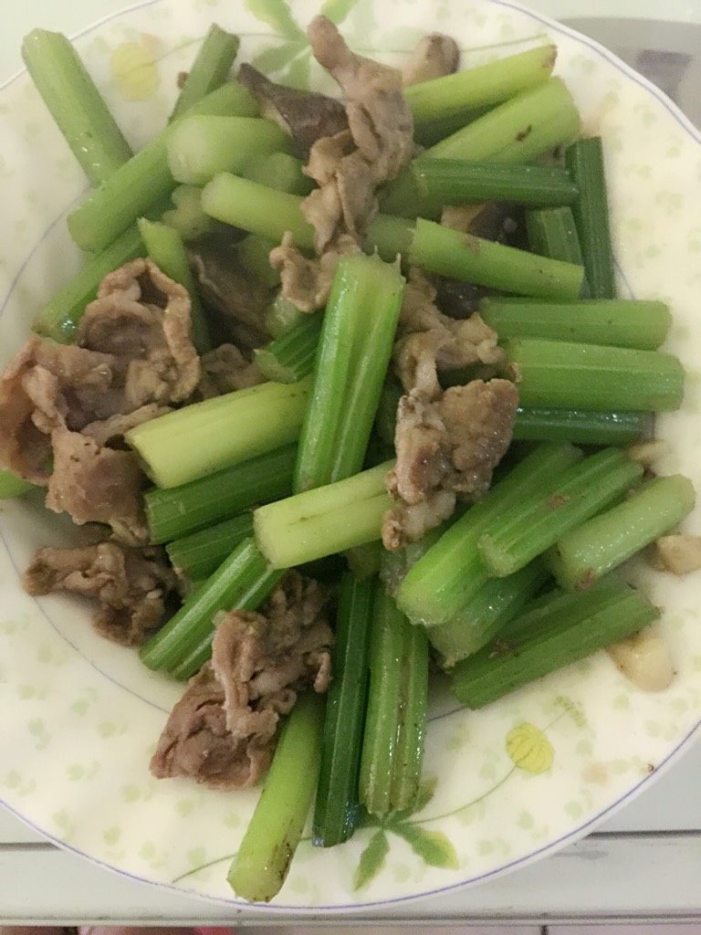 西芹炒肉