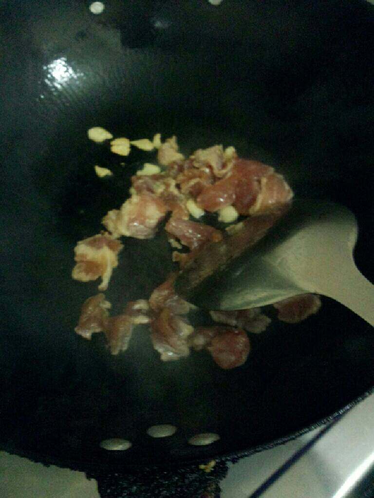 丝瓜炒肉片,在放肉片略炒