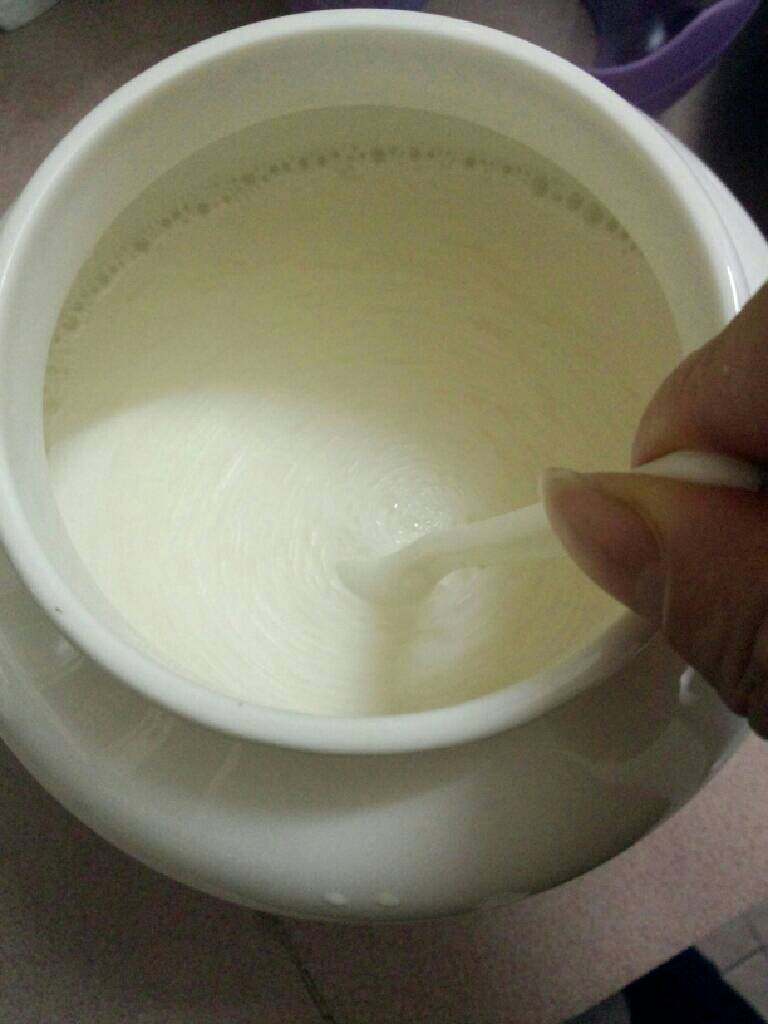 芒果酱酸奶,搅拌十五分钟左右