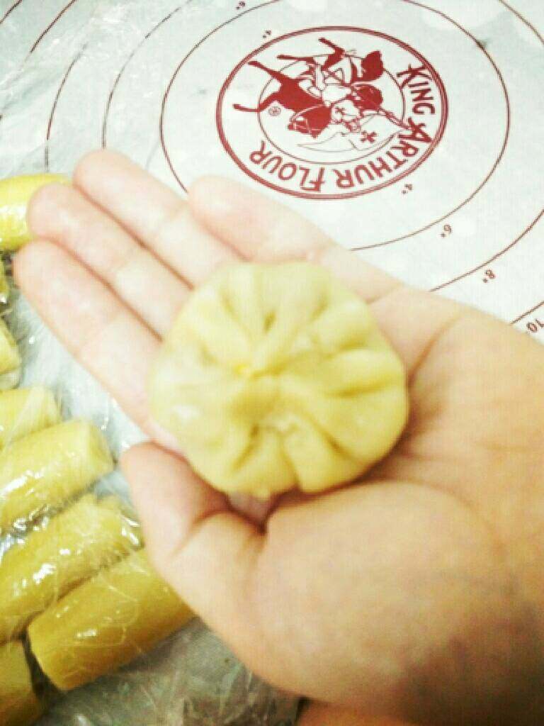月饼的新打开方式~咸酥芋头月饼,如图捏紧收口