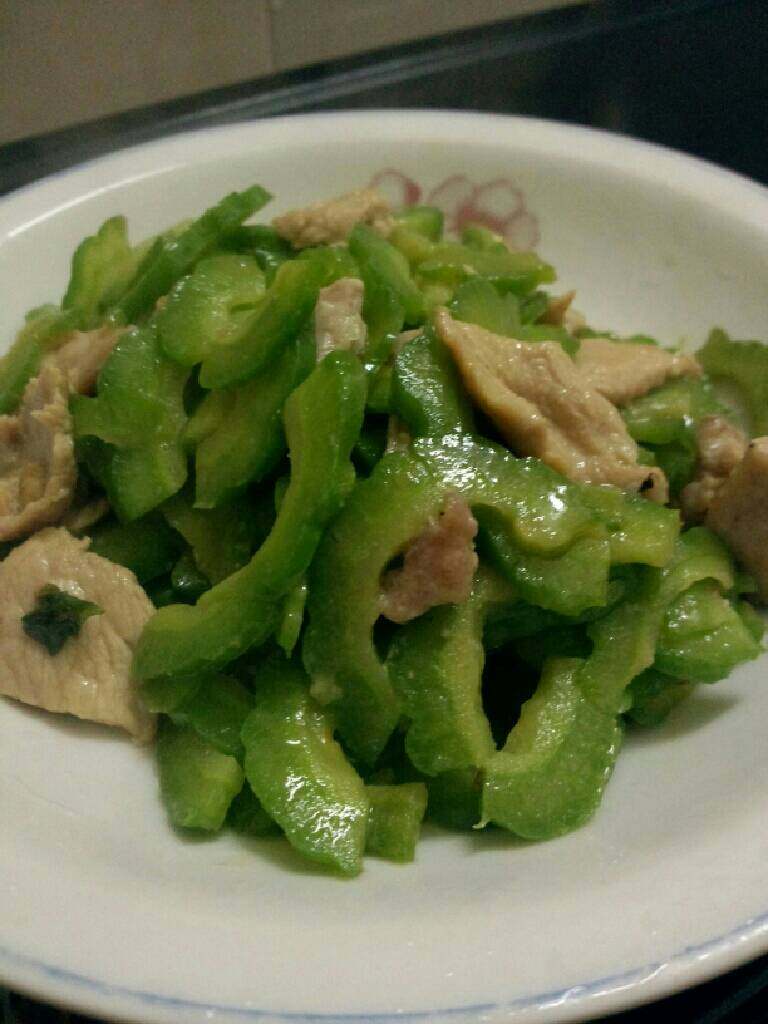苦瓜炒肉片