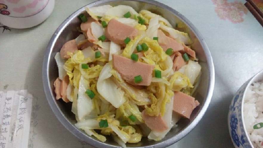 火腿肠炒白菜