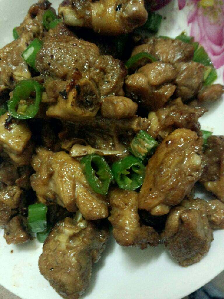 鸭肉炒尖椒