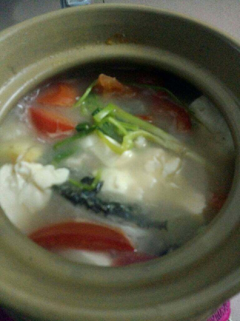 番茄鲫鱼豆腐汤