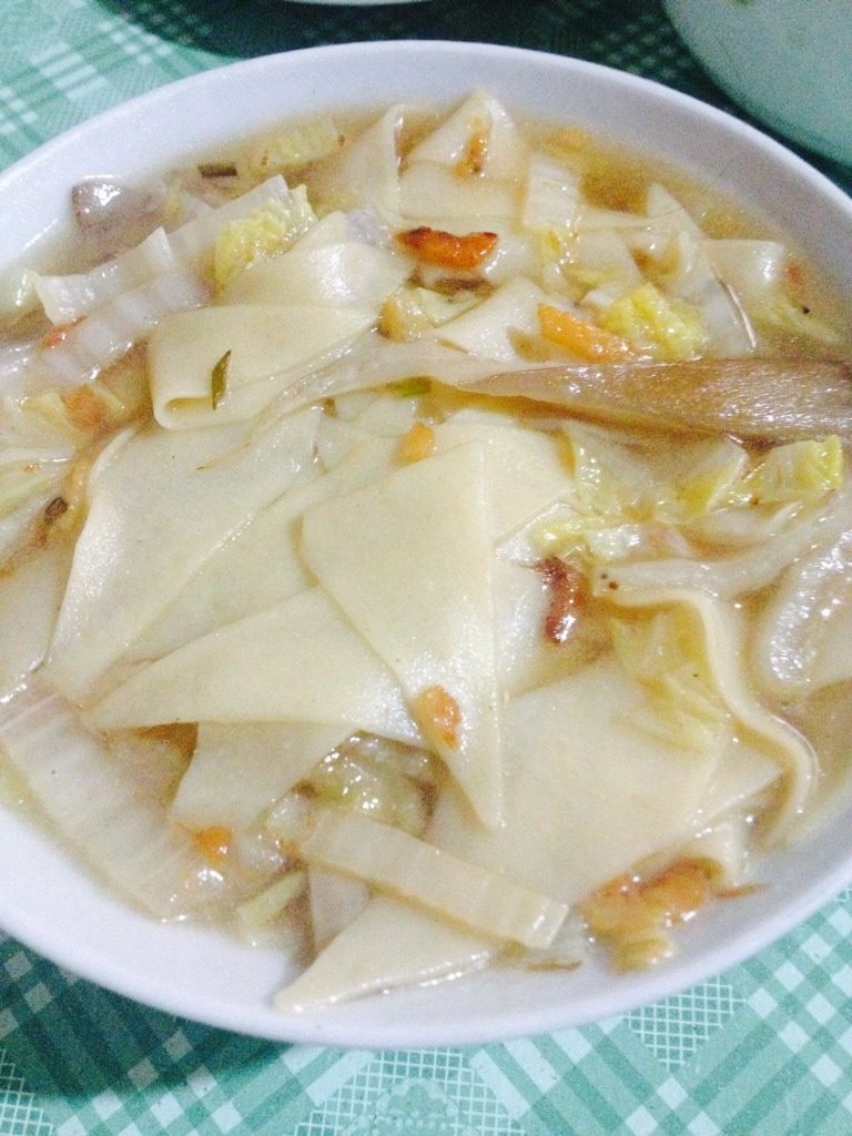 白菜平菇虾米面片汤,即刻出锅