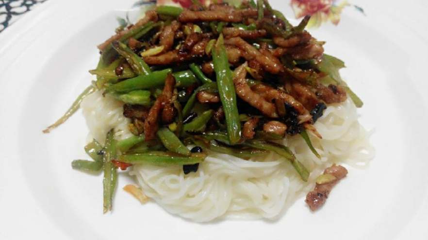 豆角肉丝拌面