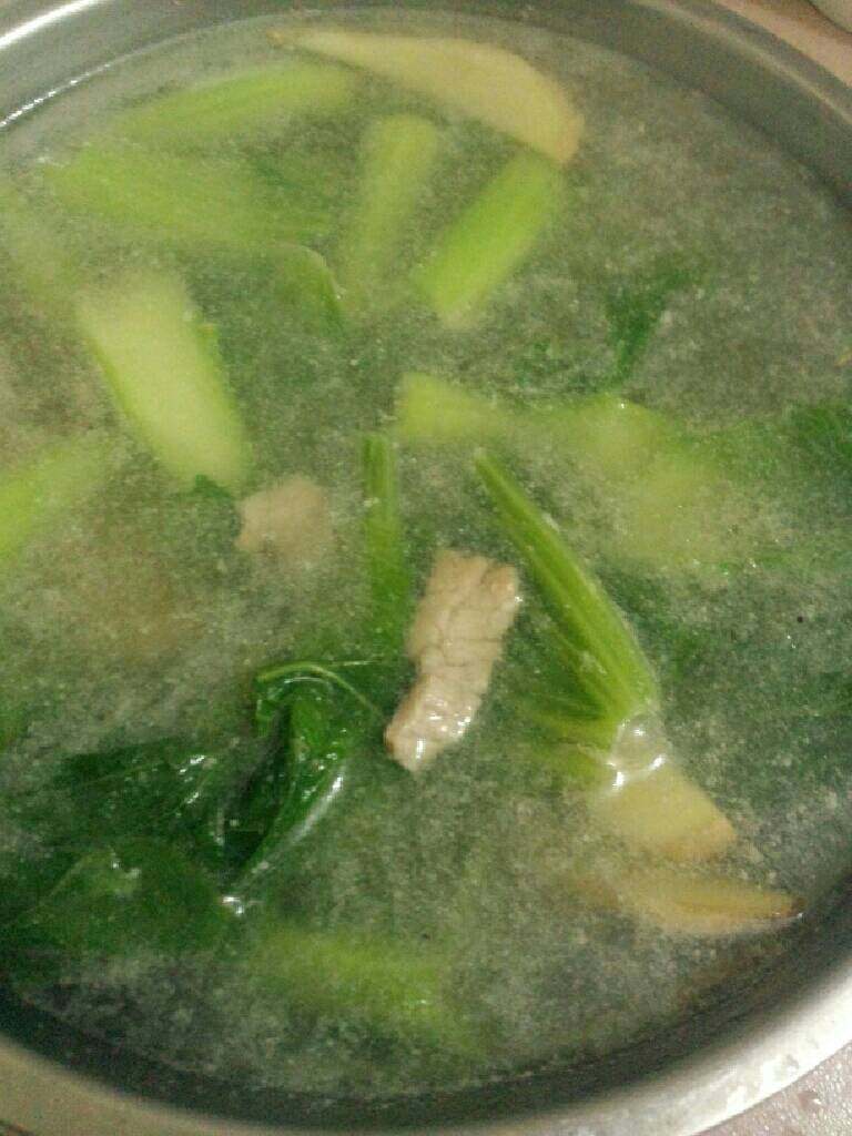 芥头滚瘦肉汤,盛盘