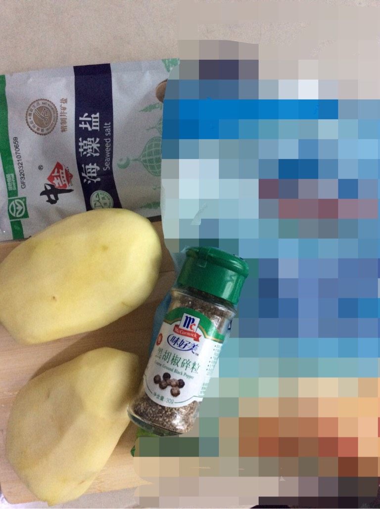 牛奶土豆泥,准备好食材,如图。