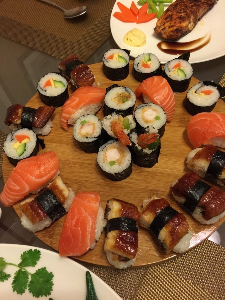 十一宅生活~~自制寿司(第一次发帖),先制作饭团🍙,然后内卷外卷做寿司🍣