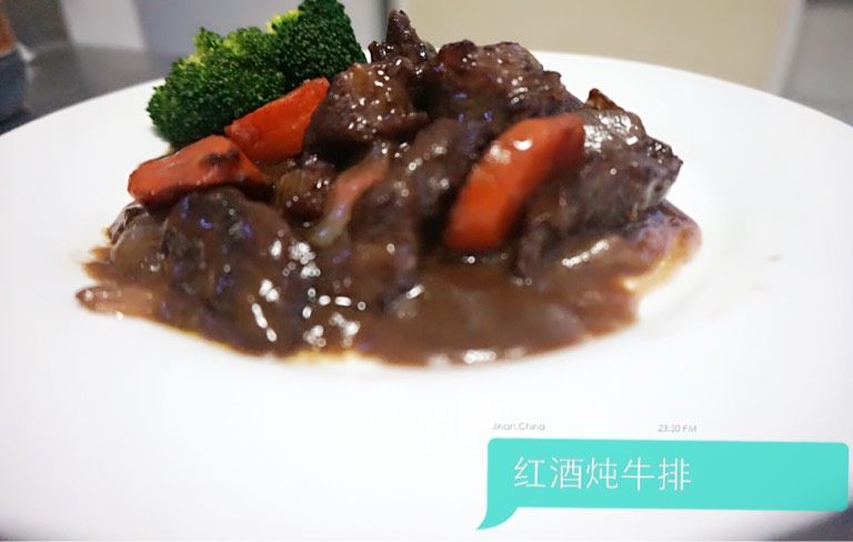 红酒炖牛排