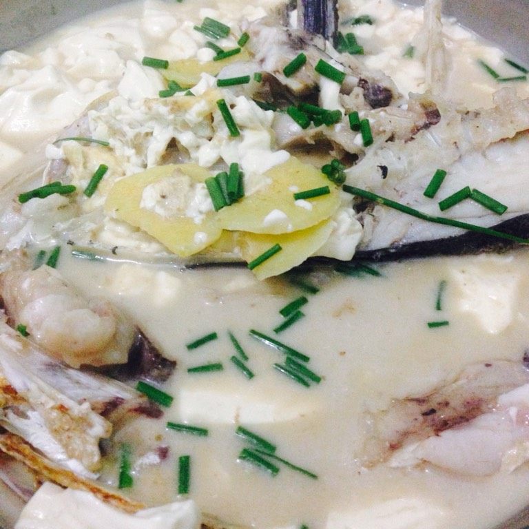 鱼头豆腐汤