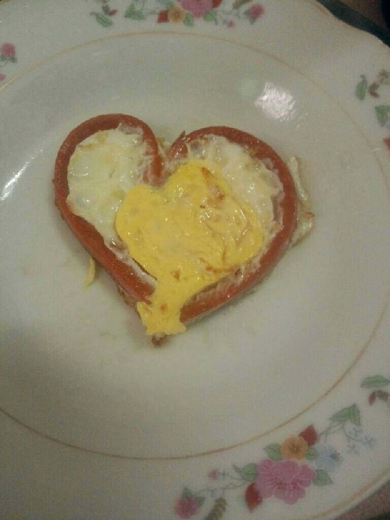 爱心香肠鸡蛋