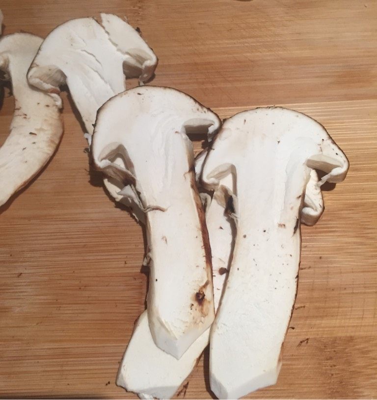 煎松茸,切片