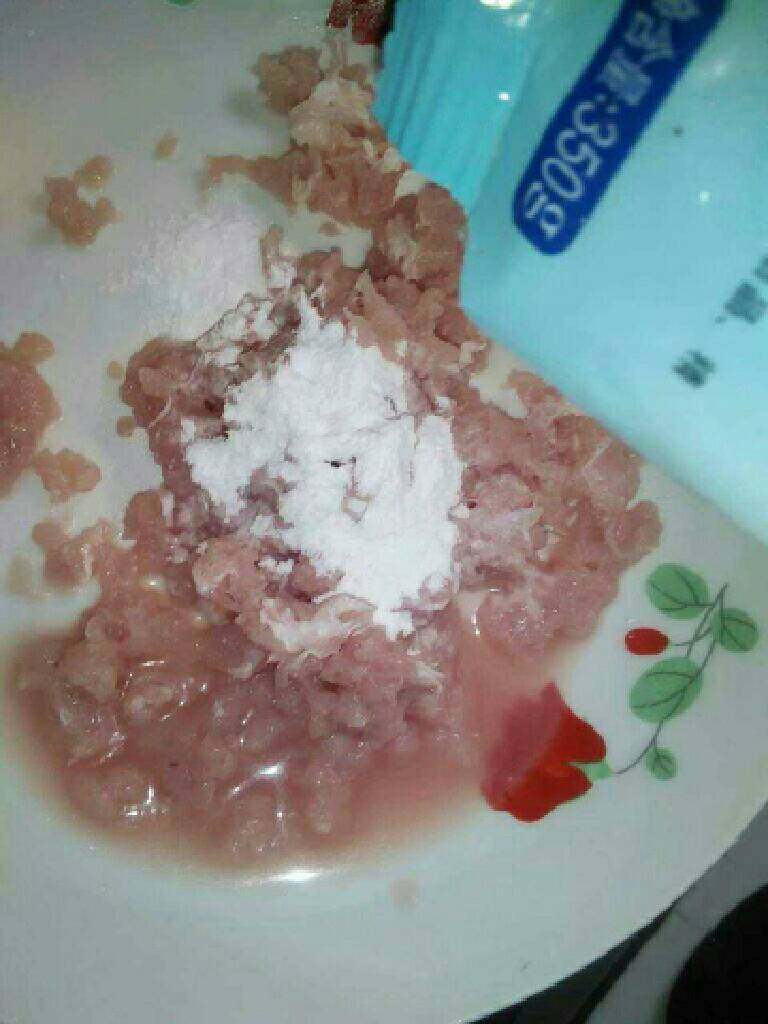 皮蛋瘦肉粥,再放点适量的盐
