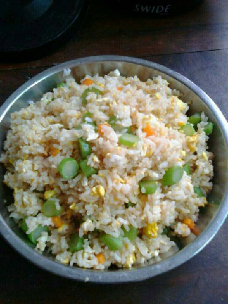 菜心红萝卜蛋炒饭