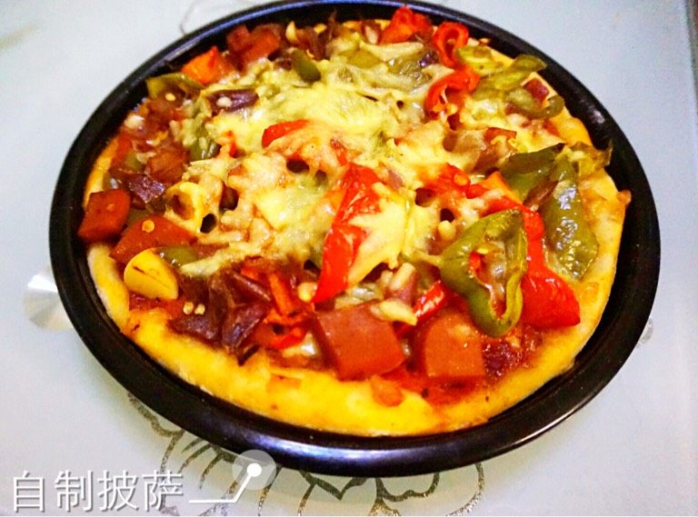 自制披萨,如图,烤出来味道好极了
