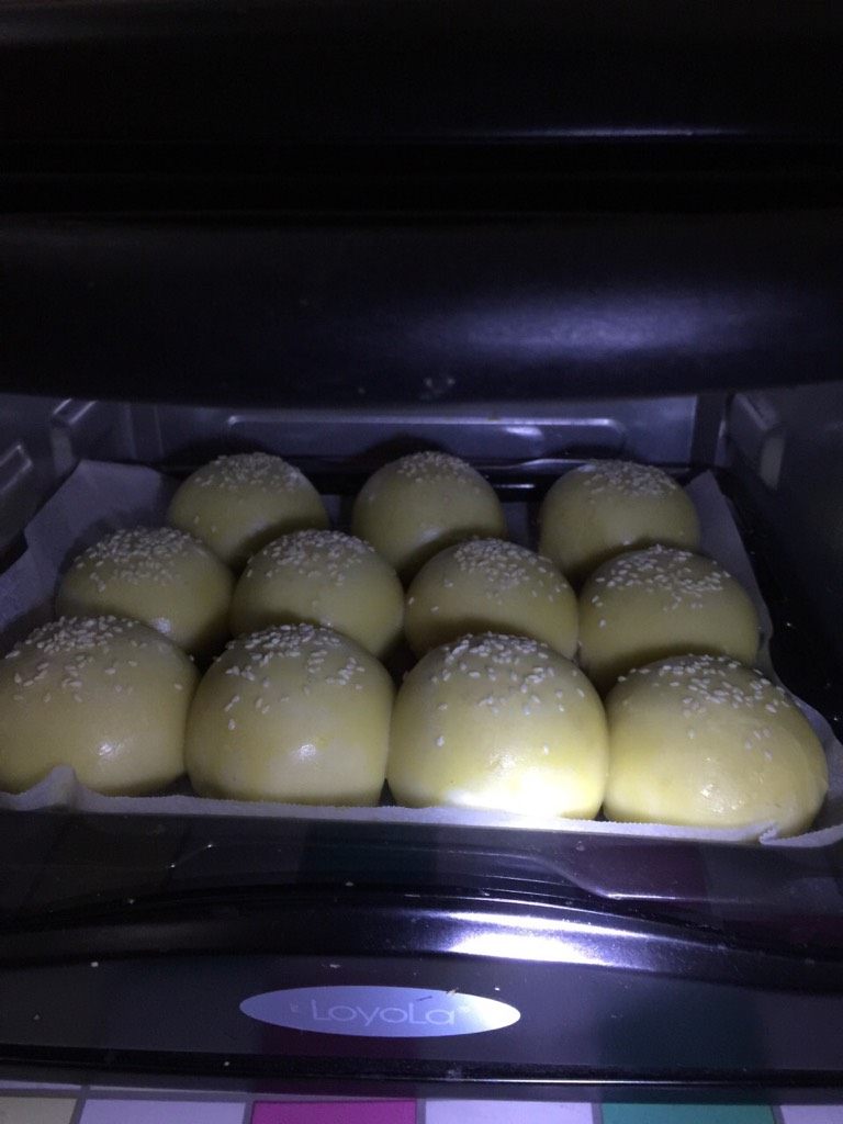 豆沙酥,烤箱预热170度,烤30分钟