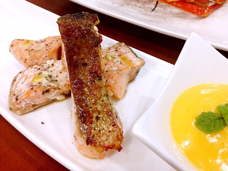 分子料理三文鱼配柠檬酱