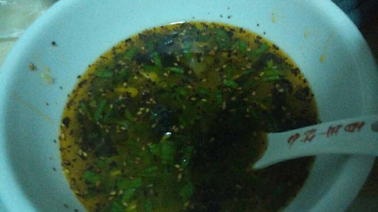虾肉红油馄炖