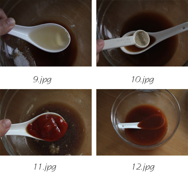 糖醋鲈鱼,分别把糖、盐、醋、料酒、<a style='color:red;display:inline-block;' href='/shicai/ 720'>胡椒粉</a>、番茄酱加少许水搅拌均匀,调成料汁。