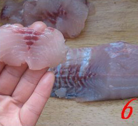 麻辣跳水鱼片,片下鱼肉,鱼皮不要
