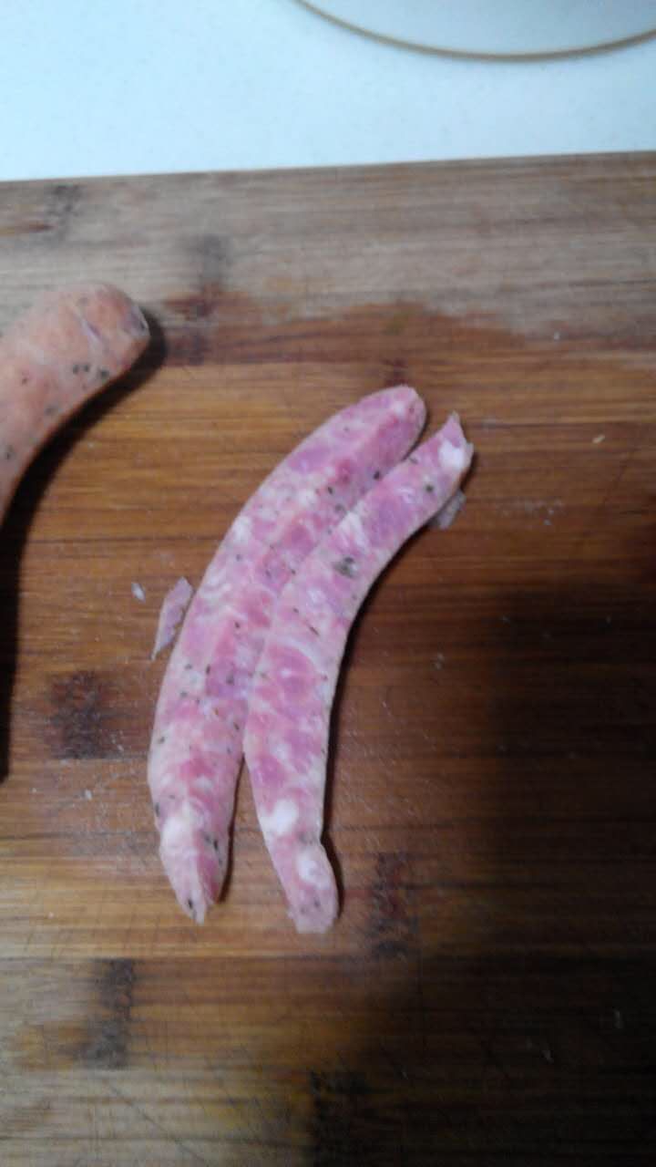 南瓜馍火腿卷,之后取肠,切条